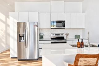 Luxury Condo with Ocean Views & Private Garden - 1