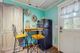 Little House in the Big Woods - Freeland - 7