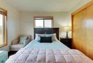 Lopez Island Agate Beach Waterfront Home - 3