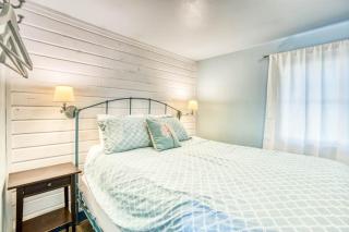 Hidden Villa Cottage #4 - The Ocean Cottage - 4