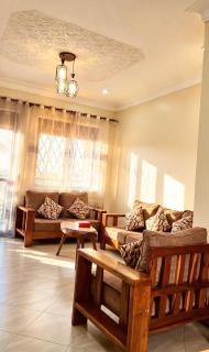 Private space, secure neighborhood and 5min drive to all amenities - 9