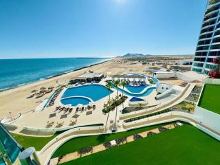 Crystal Blue Ocean Front Condo - 8