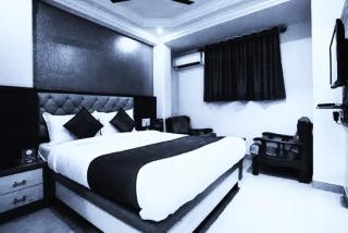 hotel the sunaina stay amp suites - 0