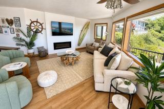 The White Haus - Harbor Views, Hot Tub, Game Room - 7