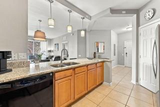 Orlando 3BR Condo Space Comfort and Location - 2