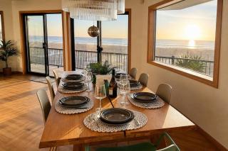 The White Haus - Harbor Views, Hot Tub, Game Room - 6