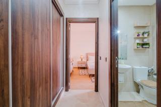1BR Appart 2 min de M Avenue , Pool , Balcony & Parking & 24h j7 security - Marraquexe - 3