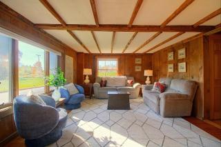 Renovated Farmhouse < 1 Mile to Okemo Mountain! - 0