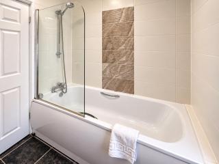 Cosy and convenient Sunderland apartment - 7