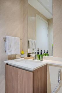 Luxurious studio apartment with private garden - 8