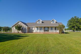 Murray Retreat w/ Game Room - 0