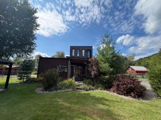 Chelsea Luxury Retreat with Pool & Lake Access - 0