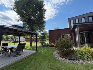 Chelsea Luxury Retreat with Pool & Lake Access - 9