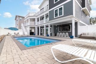 8-Bedroom Dewey Beach Home Near the Beach with Seasonal Pool - 2