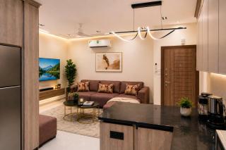 Modern 2-Bedroom Apartment with Private Terrace & Free Parking - Aqaba - 5