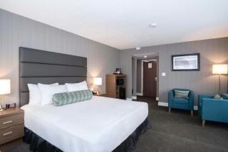 Sandman Signature Calgary Downtown Hotel - 1