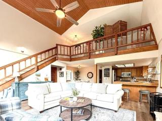 Forest Home with Deck, EV Station, King Beds - Cambria - 4