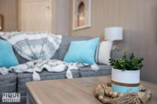 Boho Suite - Long Stays - King Bed - Fireplace & WiFi - 2