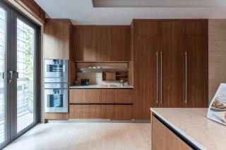 Residence with Panoramic Victoria Harbour Views - 3