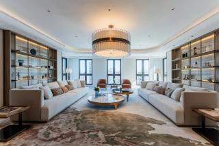 Residence with Panoramic Victoria Harbour Views - 9