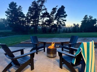 Gearhart Getaway - Gated Community Home w/ Hot Tub, Walk to Beach - 5