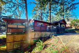 Whaleshead Grove - Carpenterville - 0