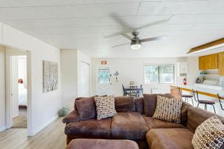 Cabin by the Sea - Long Beach - 5