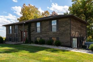 Sleeps 12, Wooded Lot, Near Ark, Great for Family - 5