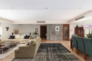 Luxury Apartment with Panoramic Views - 3