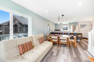 Lovely ocean view cottage next to Nye Beach access - EV on site - 6
