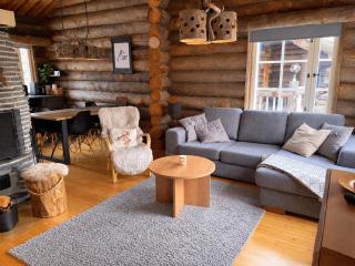 Kelokuura Ruka, Cozy Finnish Log Cabin near the Slopes - 0