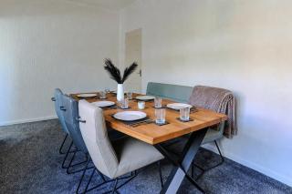 2 Bed House - Sleeps up to 6 - 2