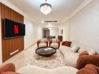 Family-Friendly 3BR Apartment l Nasr City, Cairo - 5