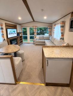 Skelding Bay Luxury Caravan - 4