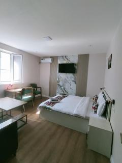 Boulevard Global Family Guest House - 7