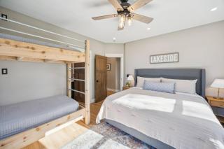 Guesthouse at Long Lake - Pool, Theatre, Hot Tubs - 4
