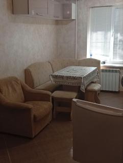 Apartment on Dokuchaeva 4 - 4