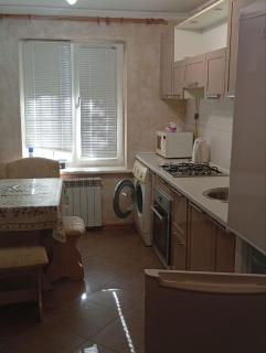 Apartment on Dokuchaeva 4 - 1