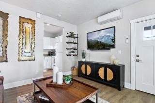 Downtown Boise 1BR Coffee Parking and Pets - 3
