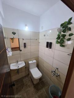 Cozy 2BHK Near Lulu Mall & Amrita Hospital - 4