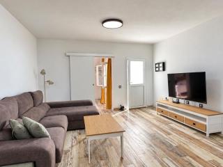 spazioso e incantevole, funzionale, Wi-Fi, AC, patio, piscina condivisa - 9