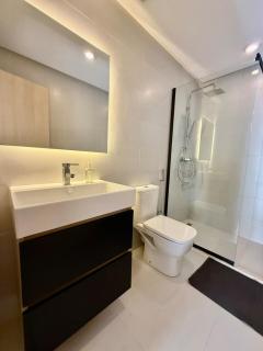Elegant & New apartment, 2 Bedrooms, 2 Bathrooms, Parking - 4