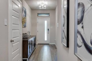 Modern Luxury Home Near Dallas - Open Concept - 4