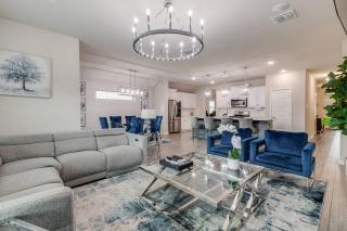 Modern Luxury Home Near Dallas - Open Concept - 0
