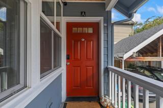 Open Loft Sleeps 10 Free Parking & EV Charger - 1