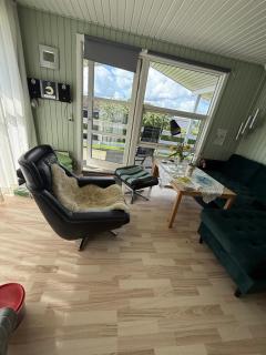 Holiday Home With Sea Views Near The Beach - 9