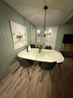 Holiday Home With Sea Views Near The Beach - 2