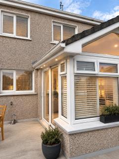 The Cosy Corner - Spacious 3-Bed Home with Parking - 3