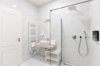 Luxury Modern Central Apartment with View - Prag - 4