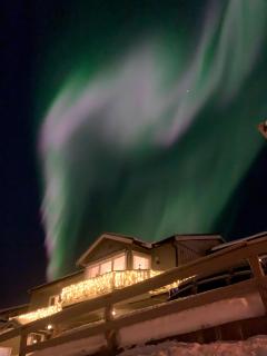 Modern 3-Bedroom Apartment in Tromsø - near Cable Car and Cathedral - 8